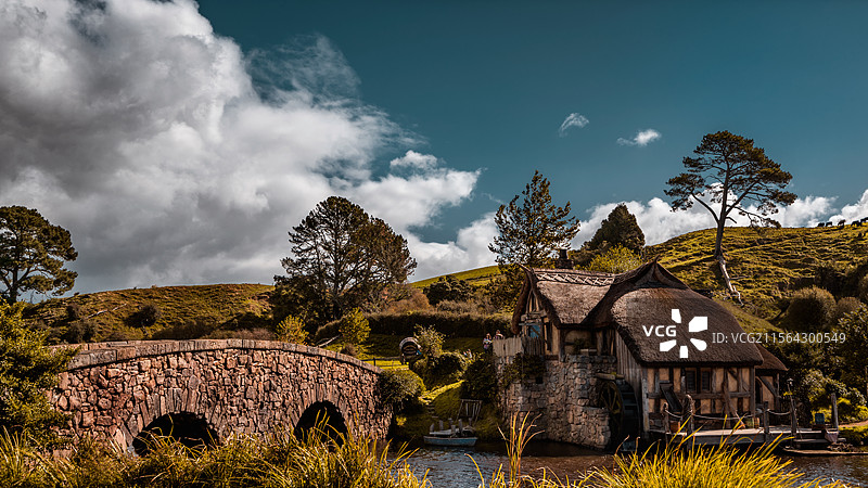 霍比屯的磨坊和小桥图片素材