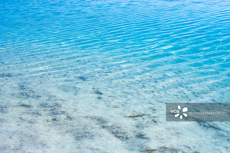 蒂芙尼蓝的东台吉乃尔湖图片素材