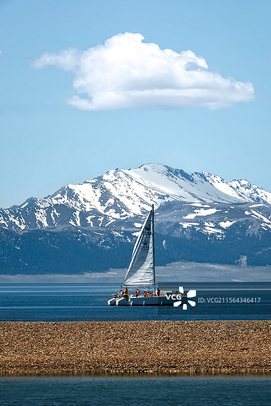 【夏日赛里木湖】图片素材