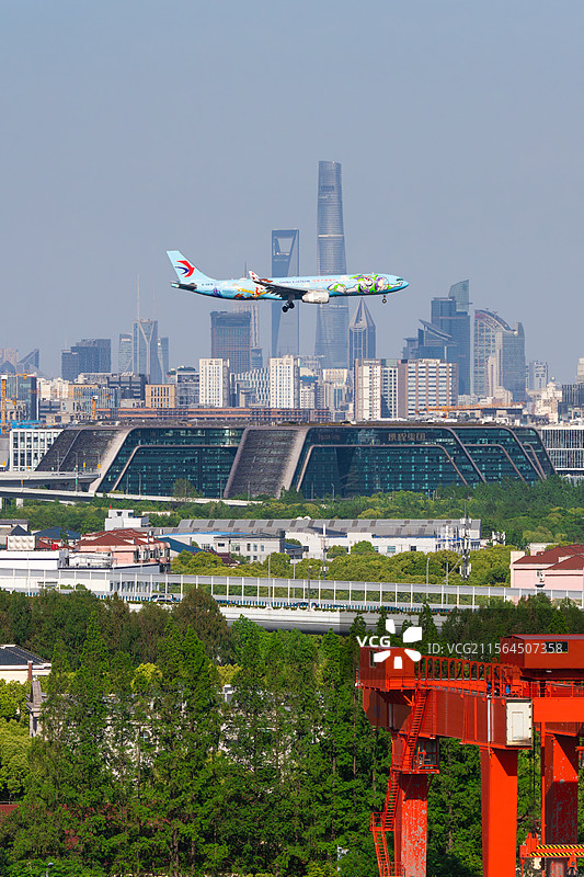 飞跃陆家嘴图片素材