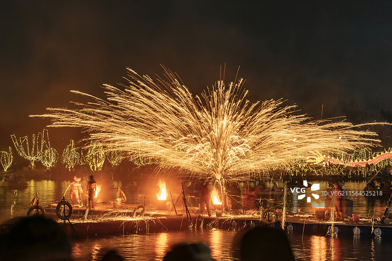 郑州打铁花图片素材