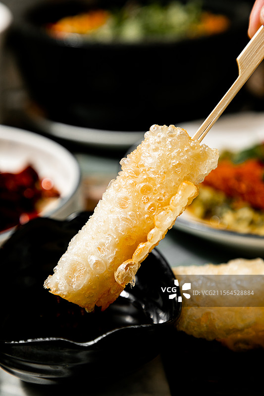 乳扇炸乳扇蘸酱奶粉奶香味云南美食云南特产图片素材