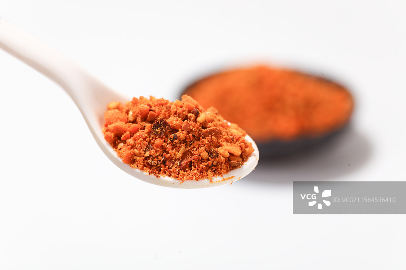 勺子里的烧烤蘸料图片素材