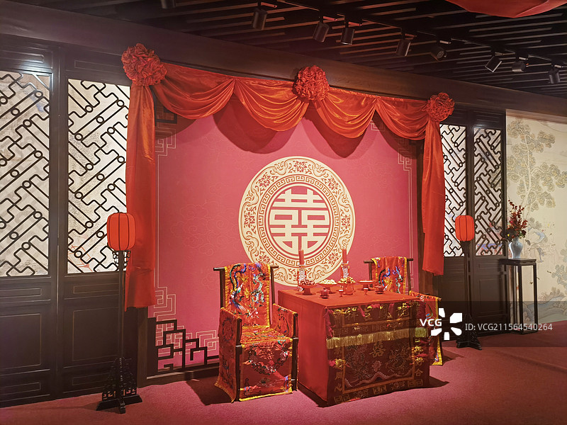 婚礼、婚宴、复古、拜堂、婚庆、喜堂、红烛、灯笼、喜联、花轿图片素材