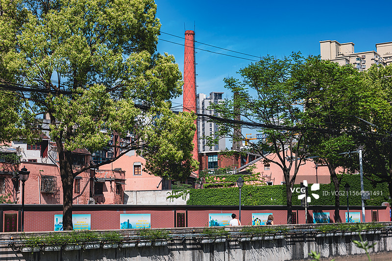 走在老城中，留下城市的记忆摄于上海虹口图片素材
