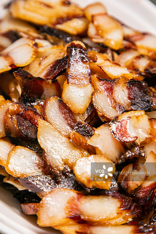 蔬菜肉类火腿肠午餐肉豌豆玉米粒腊肉苦瓜苦瓜酿肉配菜鸡爪腊肉熏肉腊肠图片素材