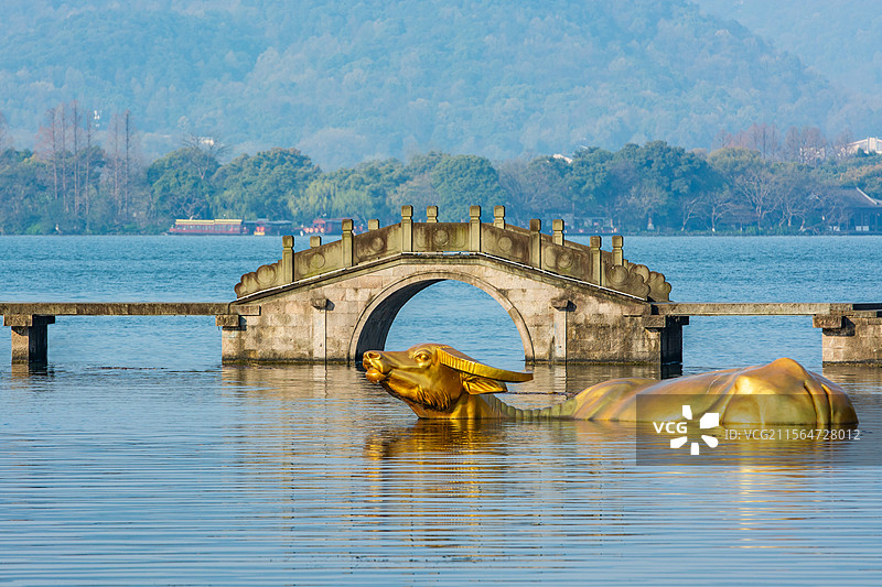 涌金池 金牛出水 西湖 地标 标志性景点 杭州 杭州西湖风景 西湖美景 西湖风光 雕塑 涌金桥图片素材
