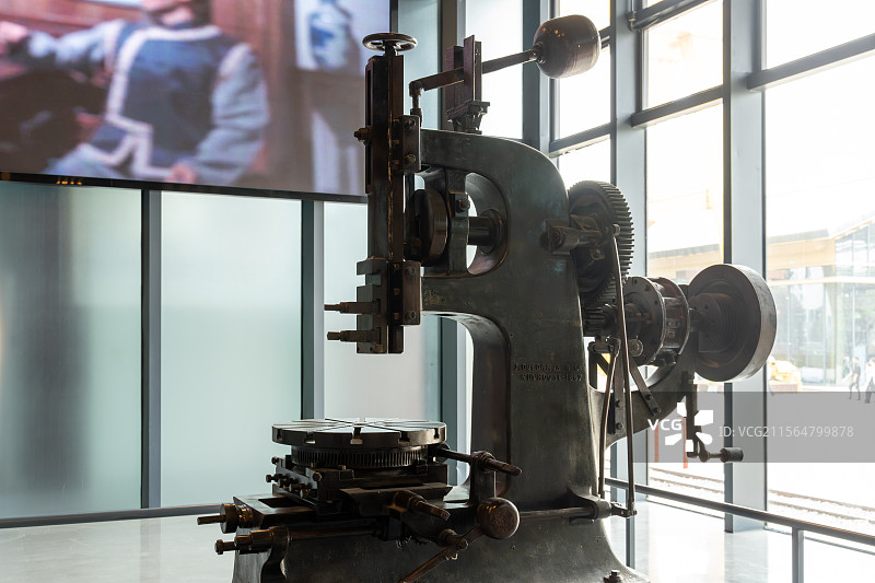 福建省福州市马尾中国船政文化博物馆里的船舶制造维修工具图片素材