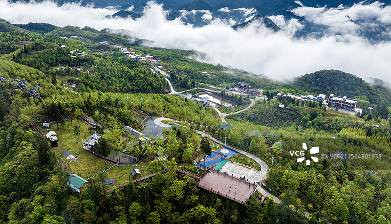 国家森林公园咸丰坪坝营红花似露营基地图片素材