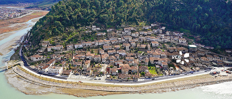 阿尔巴尼亚/培拉特/欧洲/建筑/旅行/风光/风景/天空图片素材