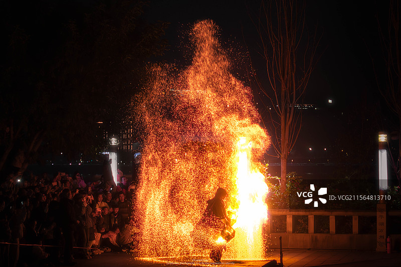 火舞长空图片素材