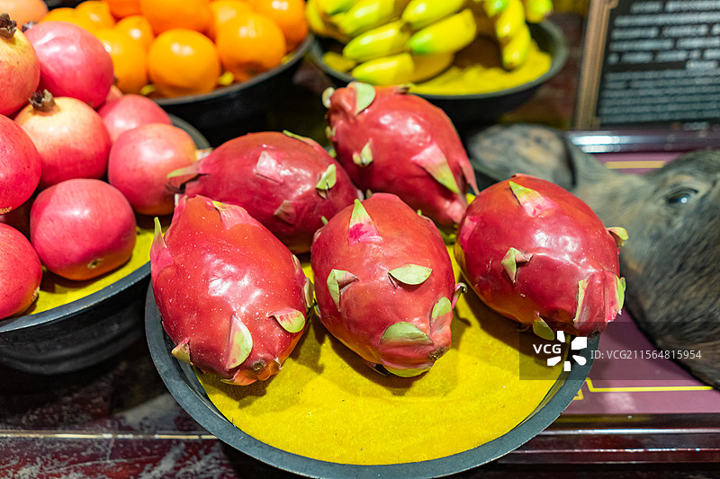 中国山西临汾洪洞县大槐树寻根祭祖园旅游景区著名景点，祭祖堂里祭祀的火龙果，室内图像摄影图片素材
