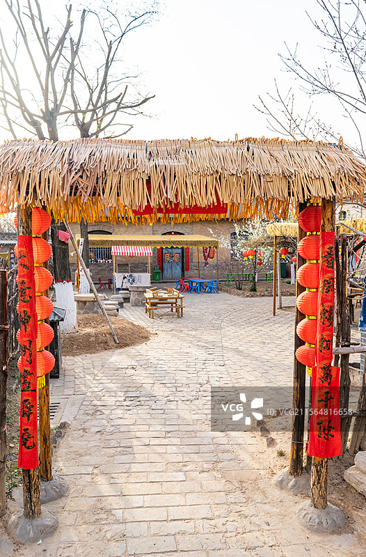 中国山西临汾洪洞县大槐树寻根祭祖园旅游景区，文化革命院四合院乡村风格土窑窑洞，户外白昼无人图像摄影图片素材