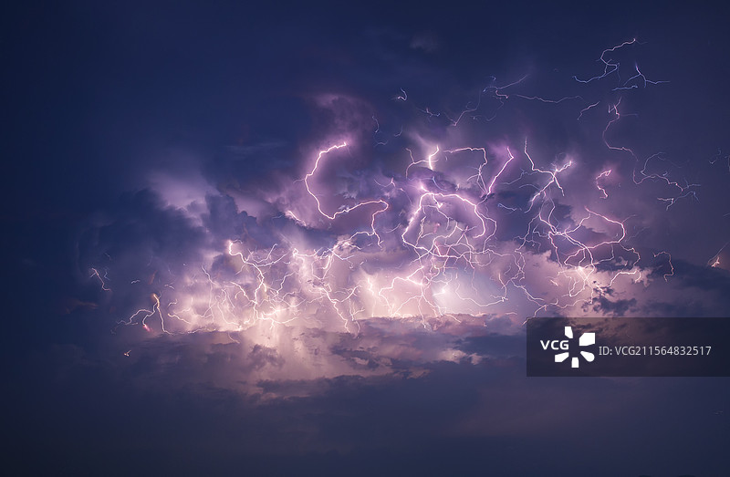 电闪雷鸣图片素材