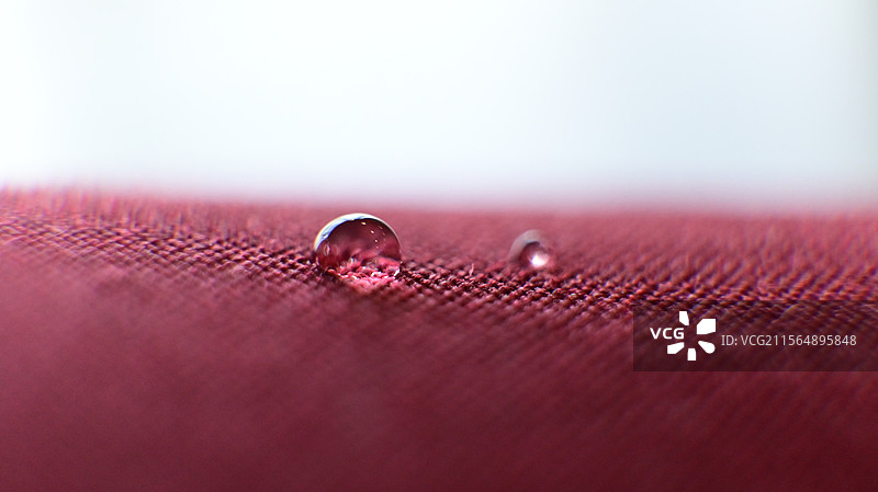 水滴 微距 红色 防水面料图片素材