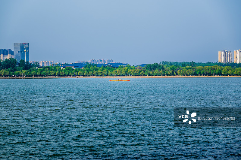 五一前日聊城东昌湖晨景25.04图片素材