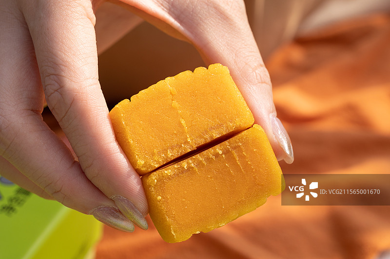 绿豆糕豆乳糕夹心绿豆糕脱皮绿豆低糖绿豆糕点甜品甜食下午茶烘焙奶油夹心糕饼冰糕茶点图片素材