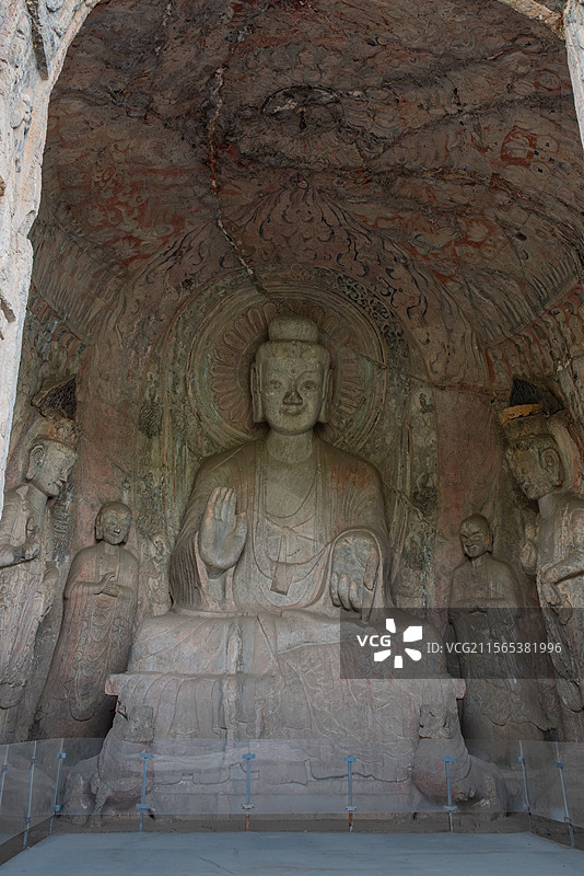 河南洛阳龙门石窟北魏时期洞窟宾阳三洞之宾阳中洞图片素材