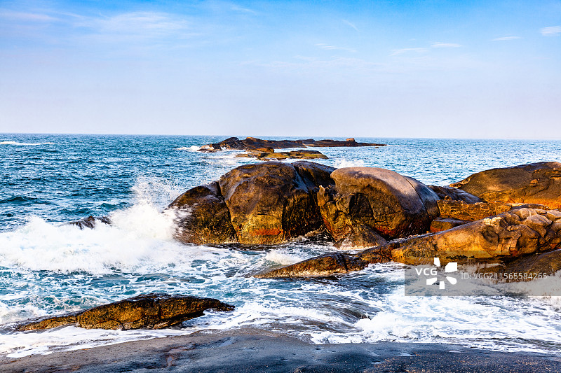 文昌石头公园岩石和海浪美景图片素材