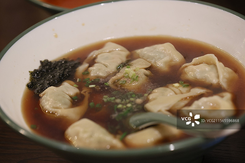 排骨年糕馄饨传统小吃特写图片素材