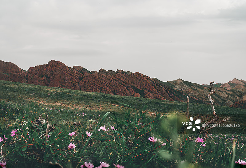 玛河徒步a线休息点图片素材