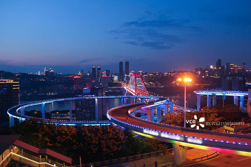 重庆铜元之光城市阳台夜景图片素材