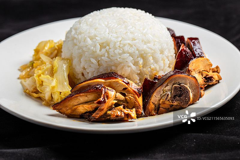 中式简餐豉油鸡饭图片素材
