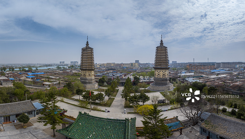 辽宁省锦州市北镇市崇兴寺双塔航拍图片素材
