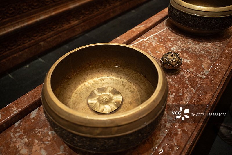 南京牛首山的金盆洗手仪式图片素材