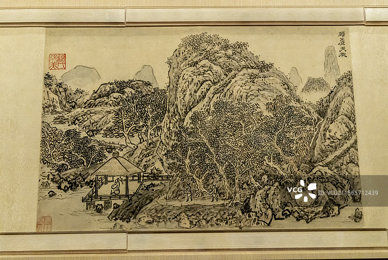 上海博物馆“绘画馆”：明 杜琼、沈周、刘珏等山水合卷【杜琼，字用嘉，号东原耕者，吴县。工山水】图片素材