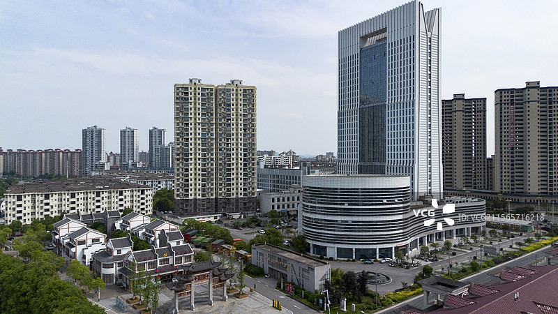 航拍抚州南丰县城图片素材