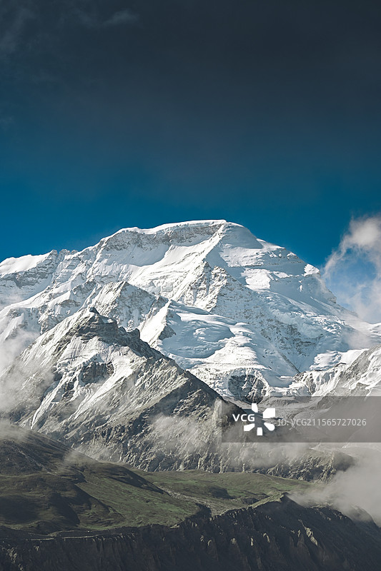 近距离的卓奥友峰图片素材