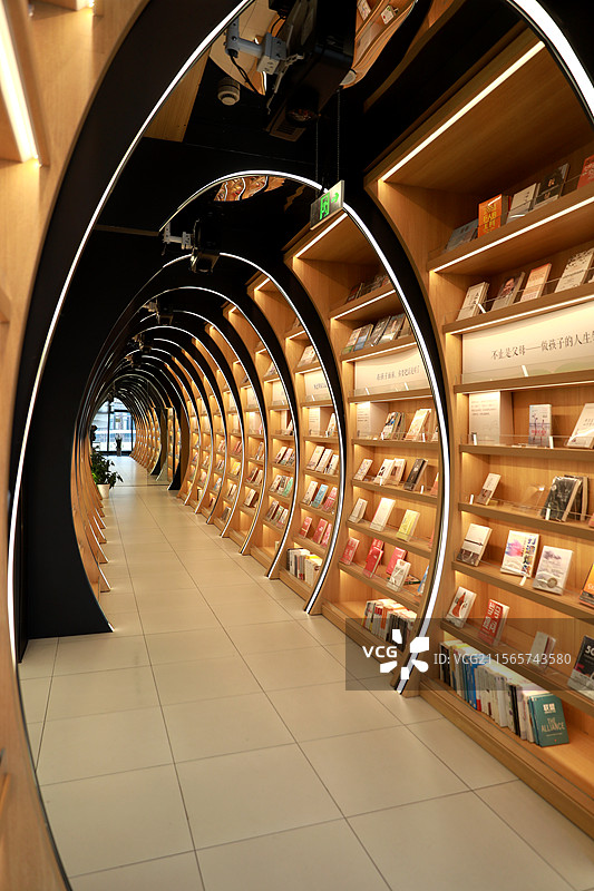 书店图书展示图片素材