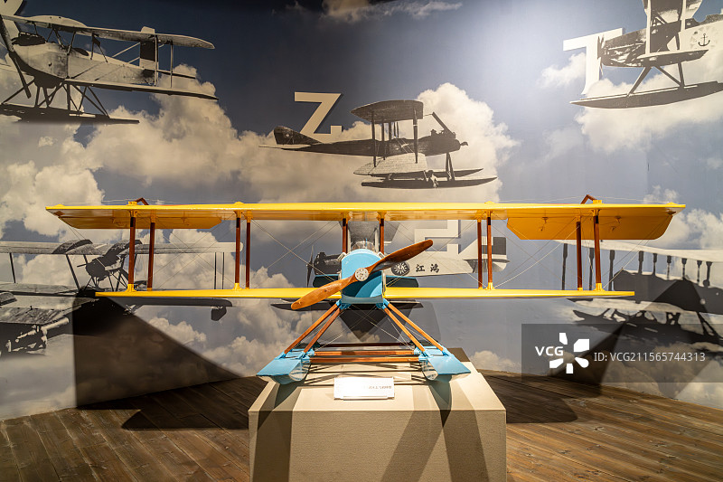 博物馆里的早期蒸汽滑翔飞机的模型图片素材