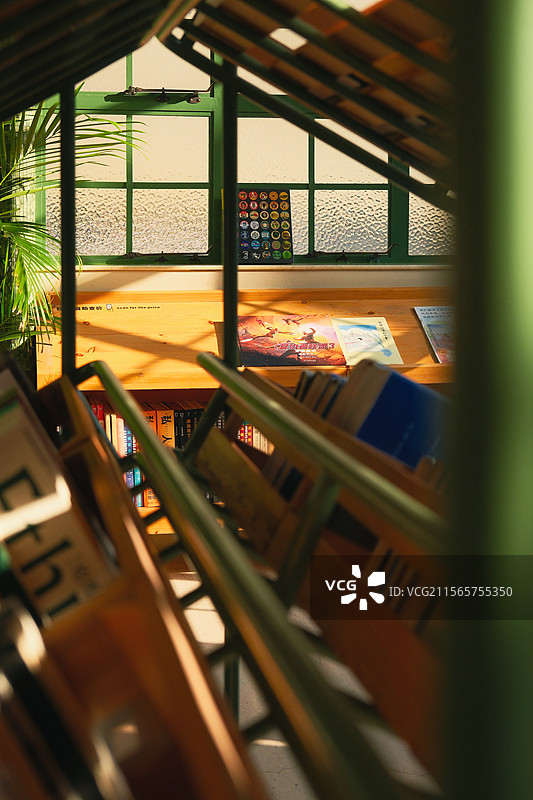 上海安福路 多抓鱼循环商店 夏日阳光图片素材