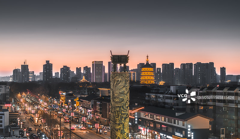 九龙鼎是古都洛阳的地标图片素材