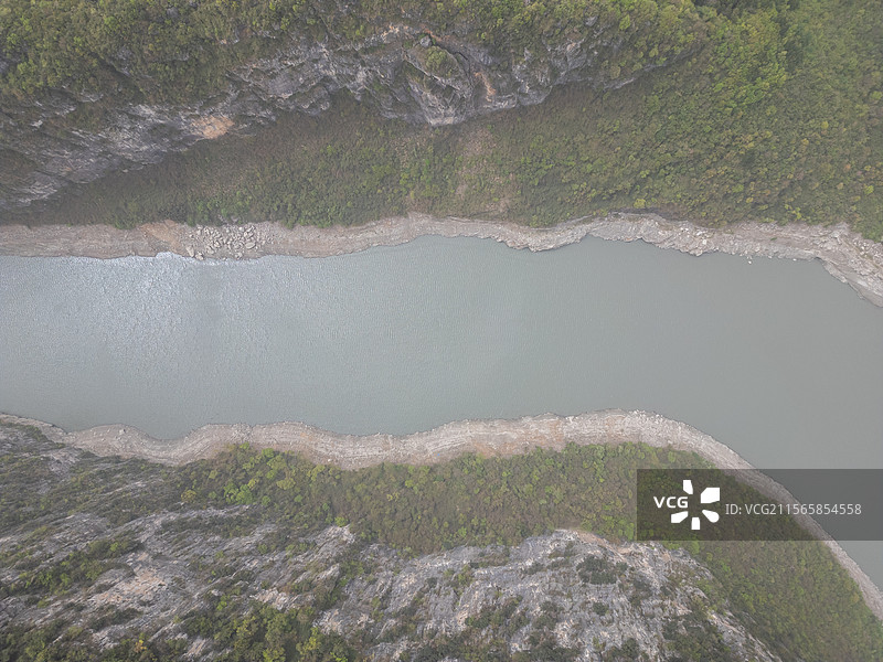 航拍四川绵阳江油武都镇境内的涪江六峡自然峡谷雾景风光图片素材