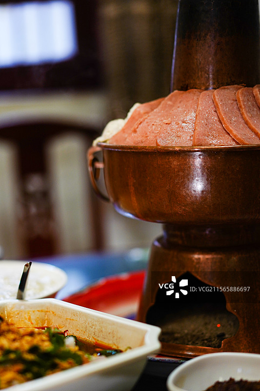 云南地方特色美食-炊锅/凉卷粉/酸萝卜图片素材