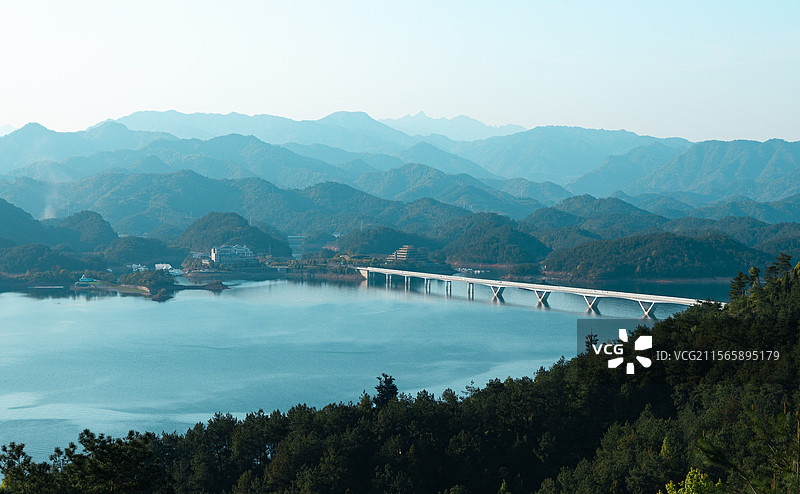 层层叠叠的千岛湖图片素材