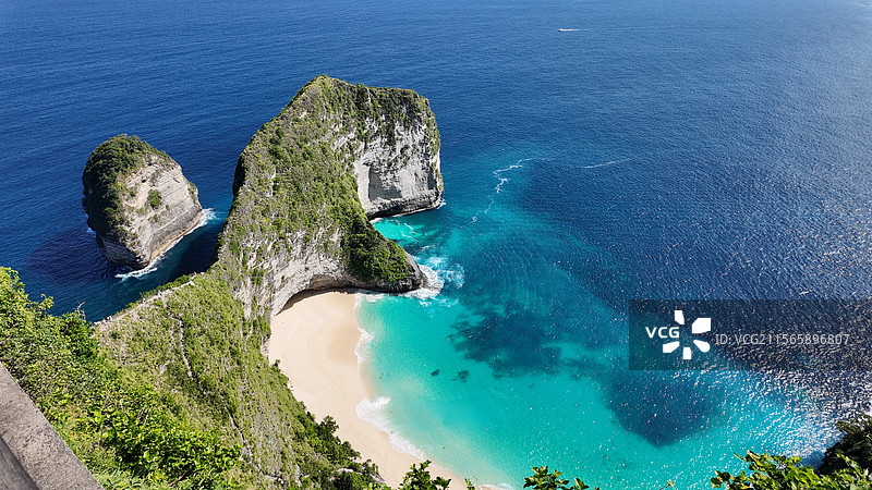 精灵坠崖图片素材