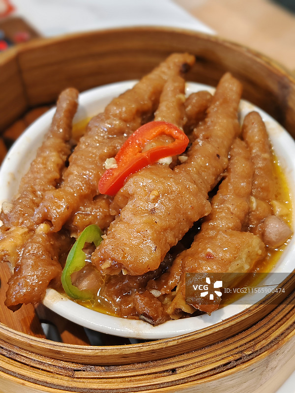 高视角广东早茶凤爪特写图片素材