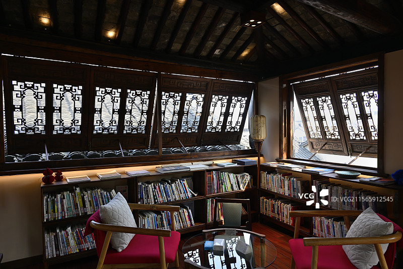 朱家角第一茶楼阁楼图书角图片素材