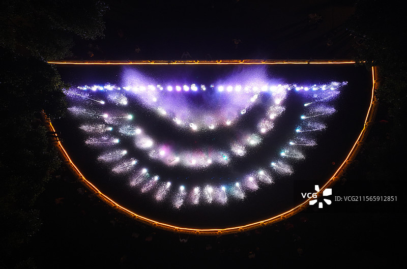 航拍城市音乐喷泉图形图案图片素材