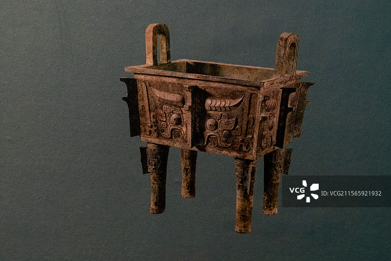 古代文明，殷墟与西周时期的铜方鼎图片素材