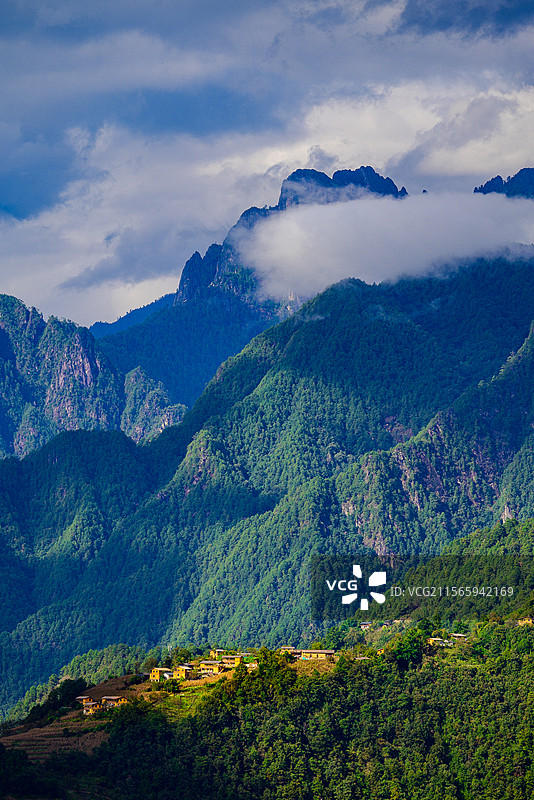 219国道怒江段风光图片素材