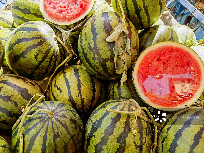 西瓜、西瓜皮、西瓜瓤、西瓜汁、夏季水果、红瓤、夏季、解暑、清凉、甘甜、沙瓤、冰镇、新鲜、果肉图片素材