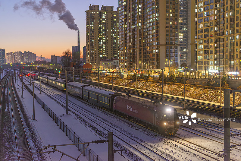 杭州-哈尔滨西Z177次从哈尔滨西站回库图片素材