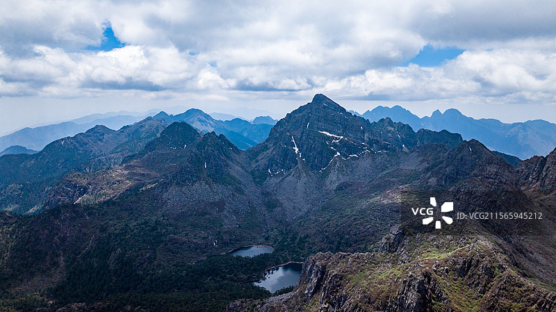 夏日劳动节航拍四川凉山州普格县螺髻山图片素材