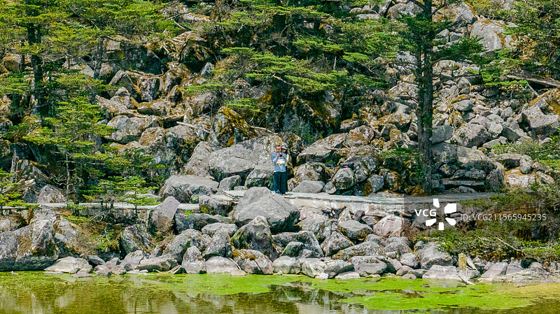 夏日劳动节航拍四川凉山州普格县螺髻山图片素材