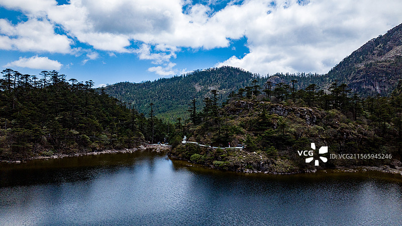 夏日劳动节航拍四川凉山州普格县螺髻山图片素材